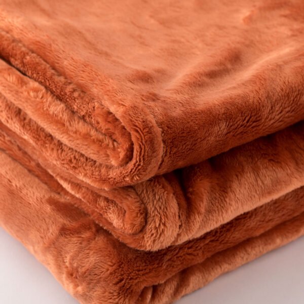 Plaid Lux Fur Wulua by linea oro